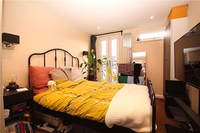 5 Bedroom House To Rent In Gardner Road, Guildford, Surrey, GU1