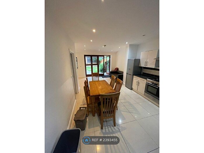 6 Bedroom Terraced House To Rent In Hill Road, Mitcham, CR4