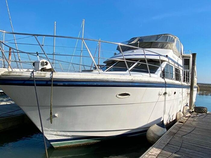 3 Bedroom Flat For Sale In High Street, Leigh-On-Sea, Essex, SS9