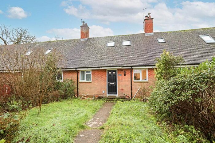 2 Bedroom Bungalow For Sale In Stable House Bungalows, Brighton Road, Lower Beeding, RH13