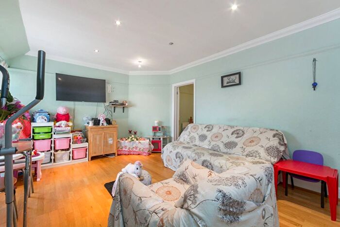 2 Bedroom Flat To Rent In Joel Street, Northwood Hills, Northwood, HA6