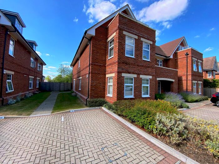 1 Bedroom Flat To Rent In St. Marks Road, Binfield, Bracknell, RG42