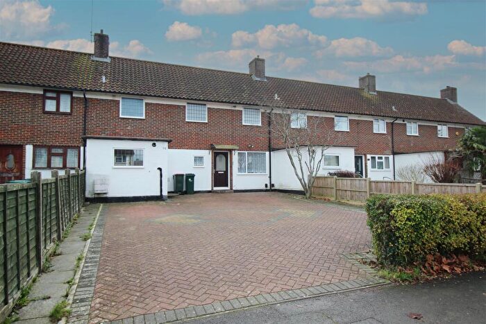 3 Bedroom House To Rent In Woodfield Road, Crawley, RH10