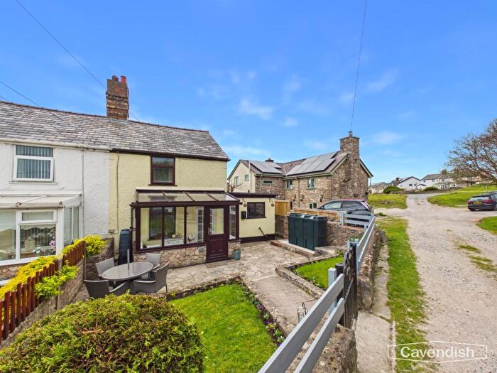 2 Bedroom Semi Detached House For Sale In Rhes-Y-Cae, Holywell, CH8