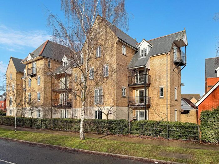2 Bedroom Flat For Sale In Ravenswood Avenue, Ipswich, IP3