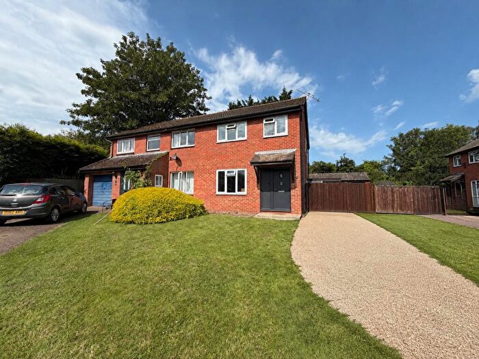 3 Bedroom Semi Detached House For Sale In Sheerways, Faversham, ME13