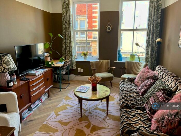 2 Bedroom Flat To Rent In High Street, Hemel Hempstead, HP1