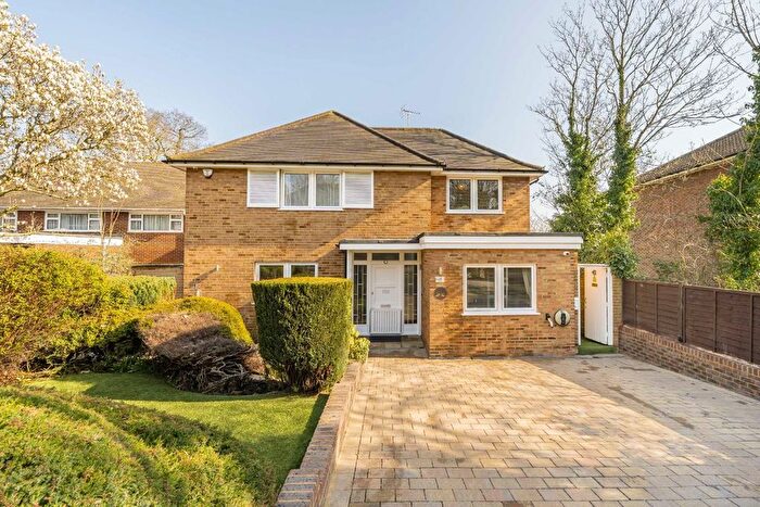 4 Bedroom Property For Sale In The Ridings, Ealing, W5