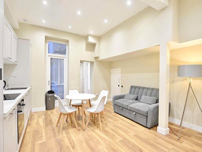 2 Bedroom Flat To Rent In Grafton Road, NW5
