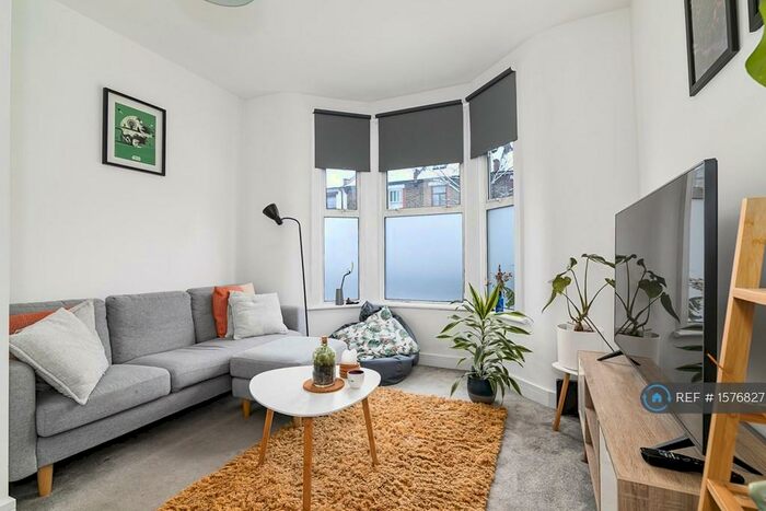 2 Bedroom Flat To Rent In Leyton, London, E11