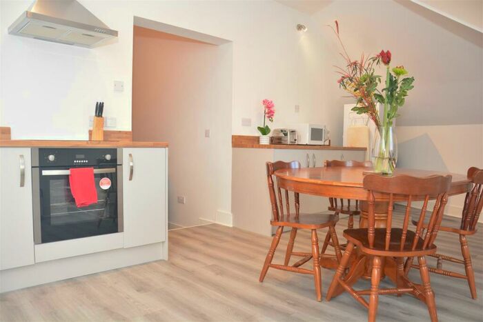 2 Bedroom Flat To Rent In Biddicks Court, St. Austell, PL25