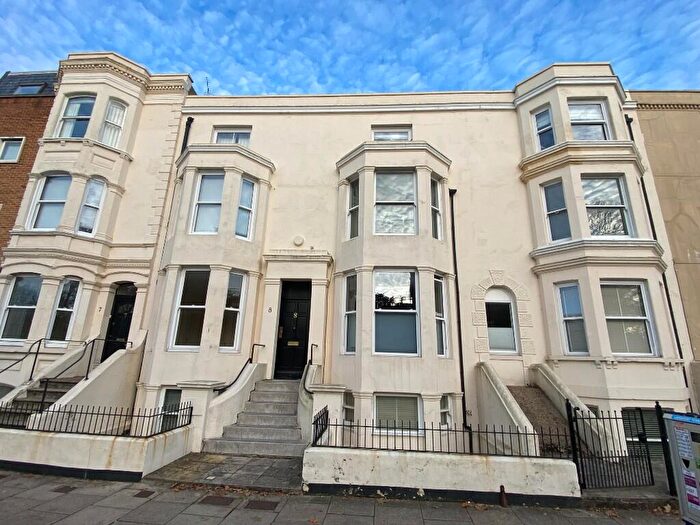 2 Bedroom Flat For Sale In Landport Terrace, Portsmouth, Hampshire, PO1