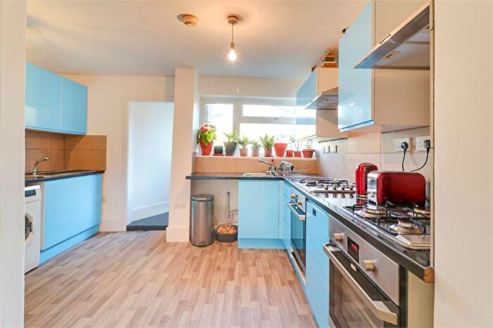 1 Bedroom House Of Multiple Occupation To Rent In Victor Road, Kensal Rise, NW10