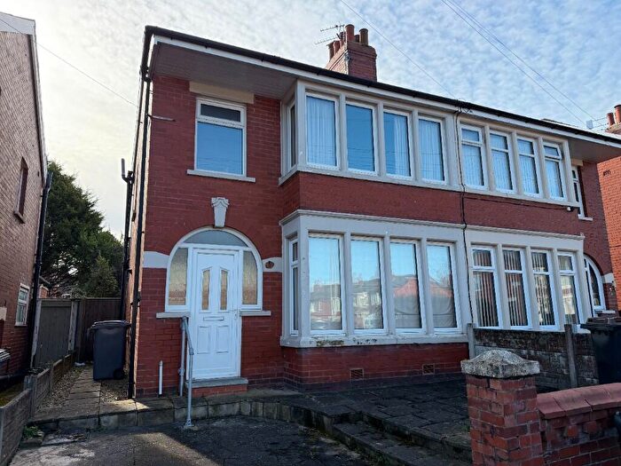 3 Bedroom Semi Detached House For Sale In Fordway Avenue, Blackpool, Lancashire, FY3
