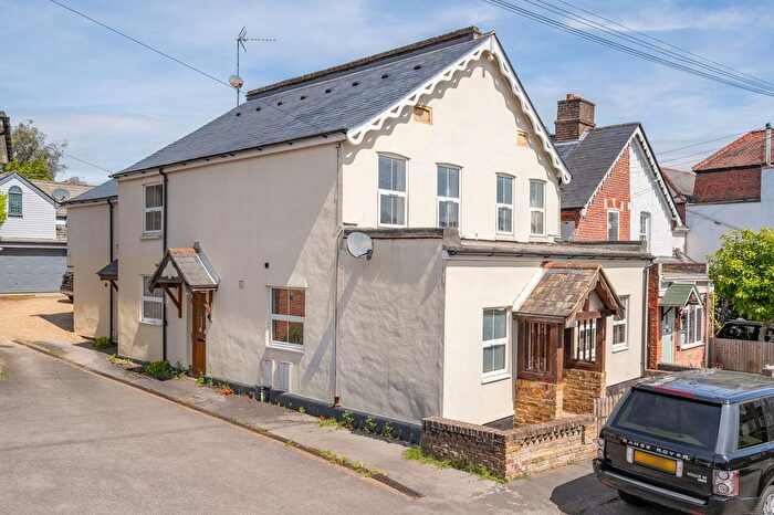 3 Bedroom Maisonette For Sale In Upper Village Road, Sunninghill, SL5