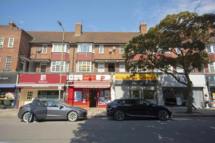 2 Bedroom Flat To Rent In Vivian Avenue, Hendon, NW4