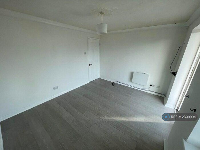 1 Bedroom Flat To Rent In Stour Road, Harwich, CO12
