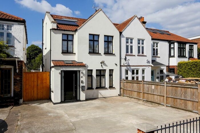 4 Bedroom Semi-Detached House To Rent In Granville Road, London, SW18