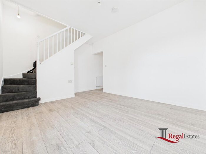 4 Bedroom Terraced House To Rent In Quainton Street, NW10