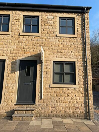 3 Bedroom End Of Terrace House For Sale In Burnley Road, Todmorden, OL14