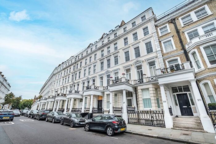 2 Bedroom Flat To Rent In Lexham Gardens, London, W8