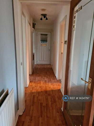 2 Bedroom Flat To Rent In Balcurvie Road, Glasgow, G34