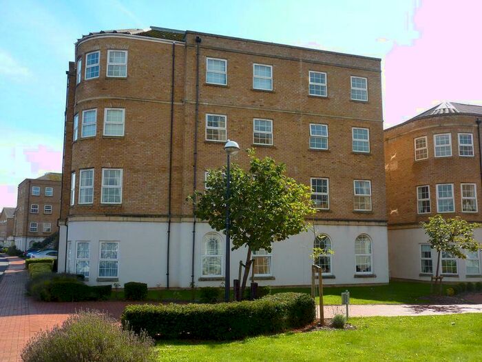 2 Bedroom Flat To Rent In John Batchelor Way, Penarth, CF64