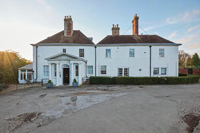 1 Bedroom Apartment For Sale In The Mount, London Road, Faversham, Kent, ME13