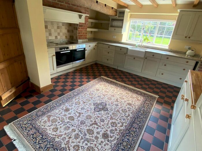 3 Bedroom Barn Conversion To Rent In Trent Lane, Melbourne, Derby, DE73