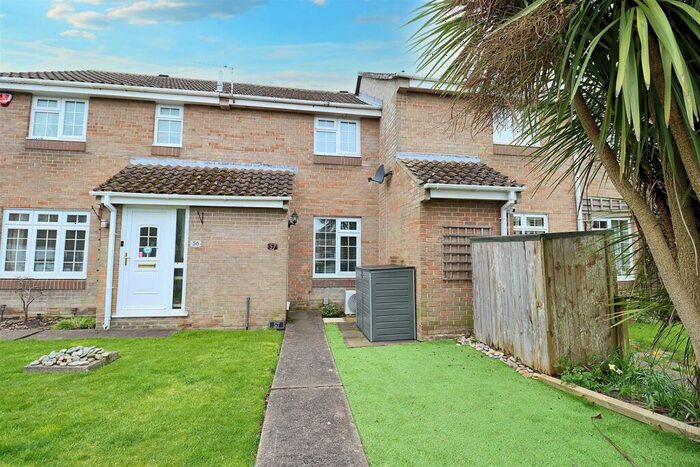2 Bedroom Terraced House For Sale In Modern Home With River Bank Views, BS21
