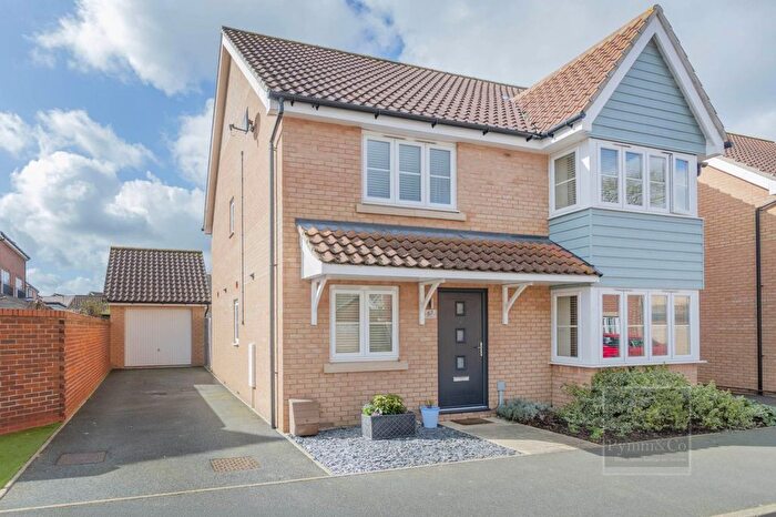 4 Bedroom Detached House For Sale In Almond Drive, Cringleford, NR4