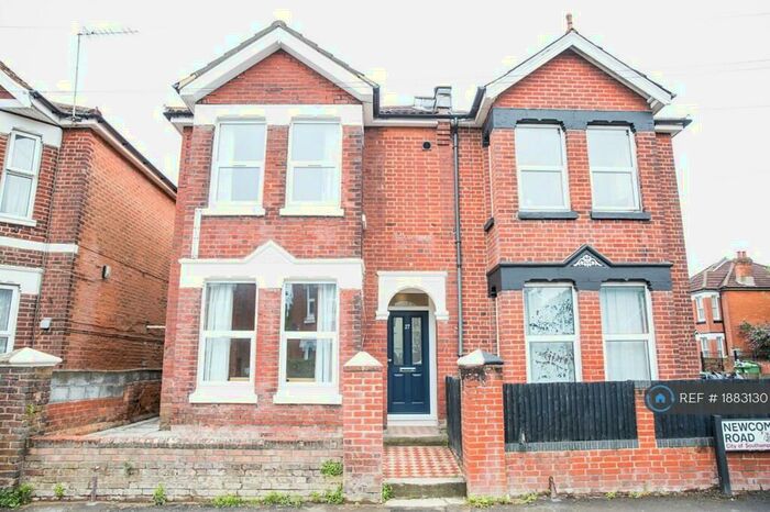 5 Bedroom Semi-Detached House To Rent In Newcombe Road, Southampton, SO15