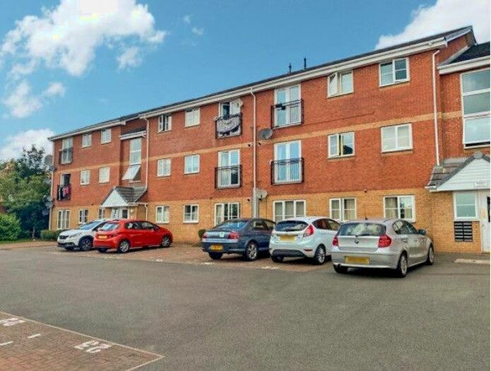 2 Bedroom Flat To Rent In Signet Square, Coventry, West Midlands, CV2