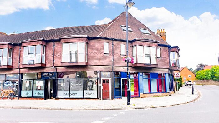 1 Bedroom Flat To Rent In Russell House, Midhurst, GU29