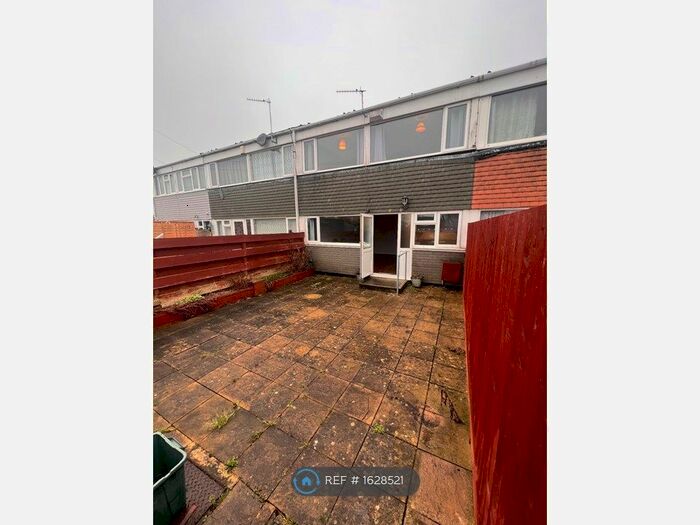 2 Bedroom Terraced House To Rent In Pomfrett Gardens, Bristol, BS14