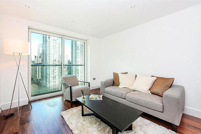 1 Bedroom Apartment For Sale In Duckman Tower, Lincoln Plaza, Canary Wharf, E14