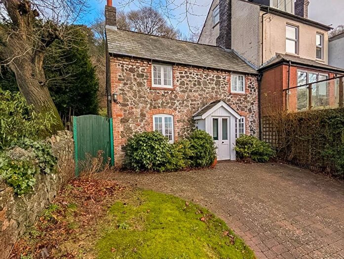 3 Bedroom Semi Detached House For Sale In West Malvern Road, West Malvern, WR14