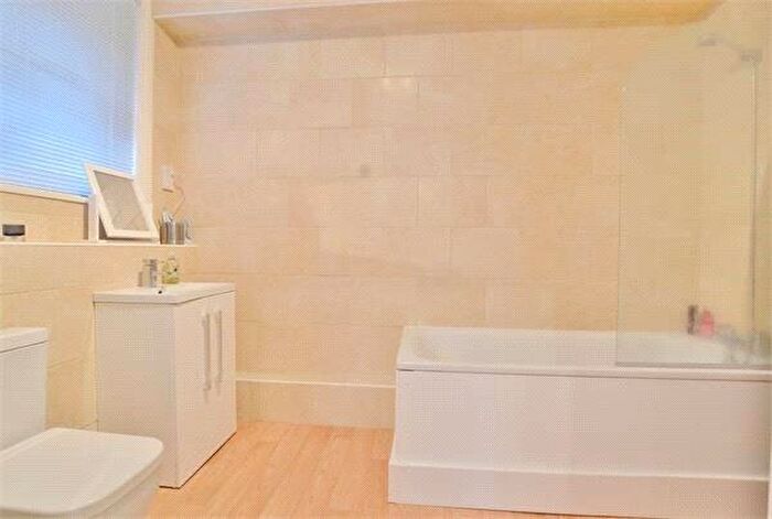 1 Bedroom Apartment To Rent In Fourth Avenue, Hove, East Sussex, BN3