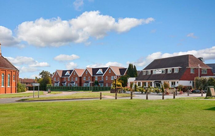 4 Bedroom End Of Terrace House For Sale In Hamilton House, Austenwood Lane, Chalfont St. Peter, Buckinghamshire, SL9