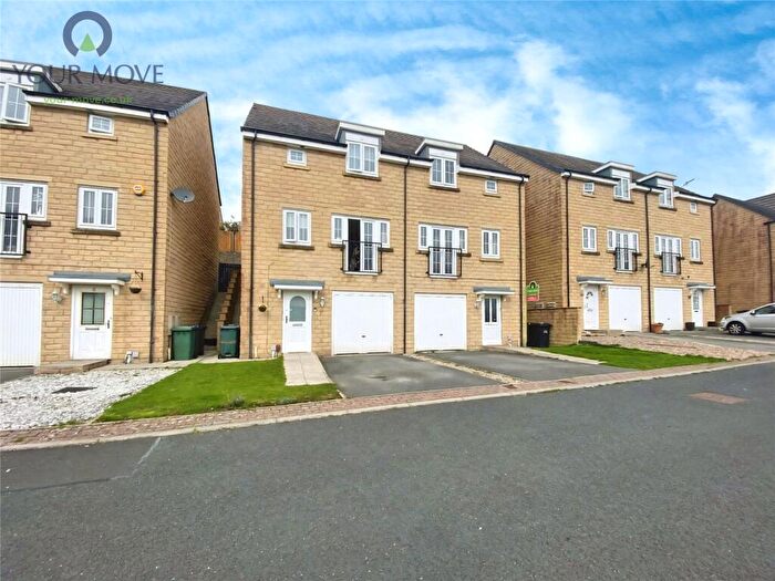 3 Bedroom Semi-Detached House For Sale In Low Whin Close, Keighley, Bradford, BD22