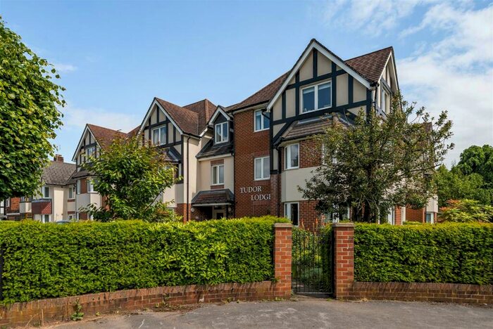 2 Bedroom Retirement Property For Sale In Tudor Lodge, Solihull, B92