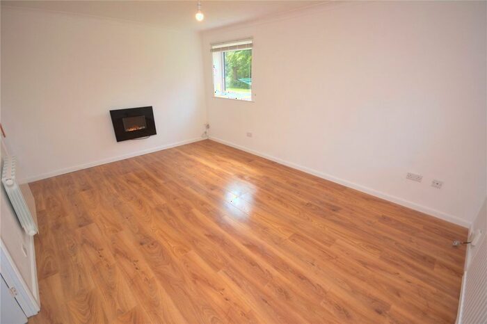 2 Bedroom Flat To Rent In Foxglove Way, Springfield, Chelmsford, CM1