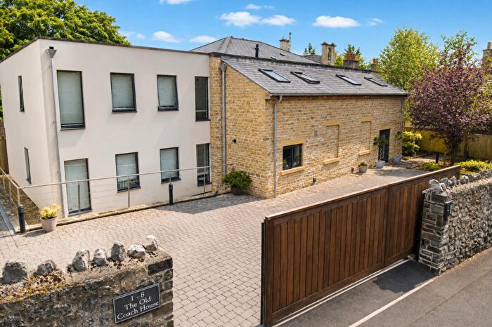 2 Bedroom Flat For Sale In Select Gated Development On Holmwood Gardens In Westbury On Trym, Bristol, BS9
