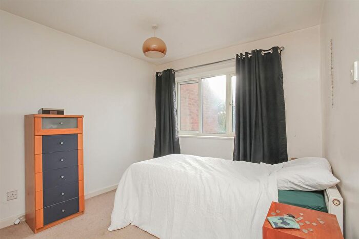 1 Bedroom End Of Terrace House For Sale In Winchelsea Close, Banbury, OX16