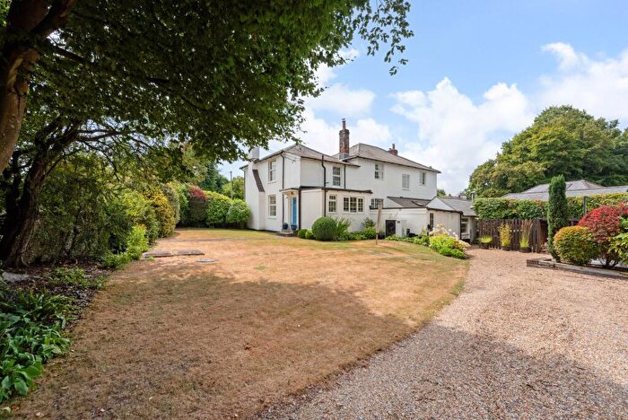 3 Bedroom Semi-Detached House For Sale In Exton, SO32