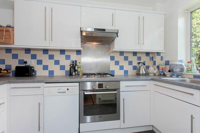 1 Bedroom Flat To Rent In Clapham Common South Side, London SW4