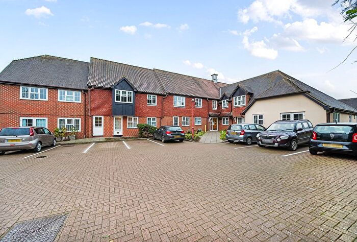 1 Bedroom Flat For Sale In School Lane, Seal, Sevenoaks, Kent, TN15