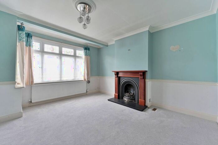 4 Bedroom Terraced House To Rent In Northway, Morden, SM4