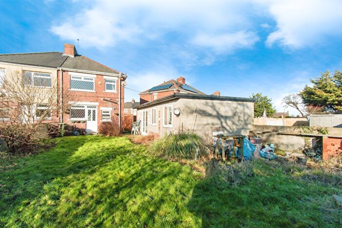 2 Bedroom Semi-Detached House For Sale In Broomhill Square, Knottingley, WF11