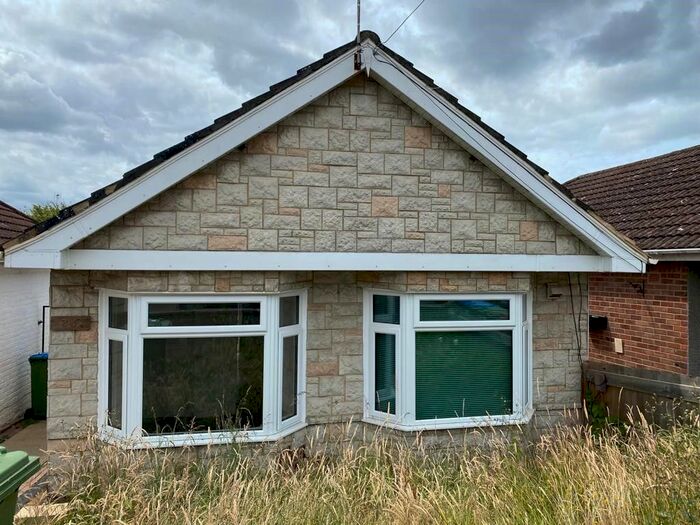 2 Bedroom Bungalow To Rent In Wycliffe Road, Southampton, SO18